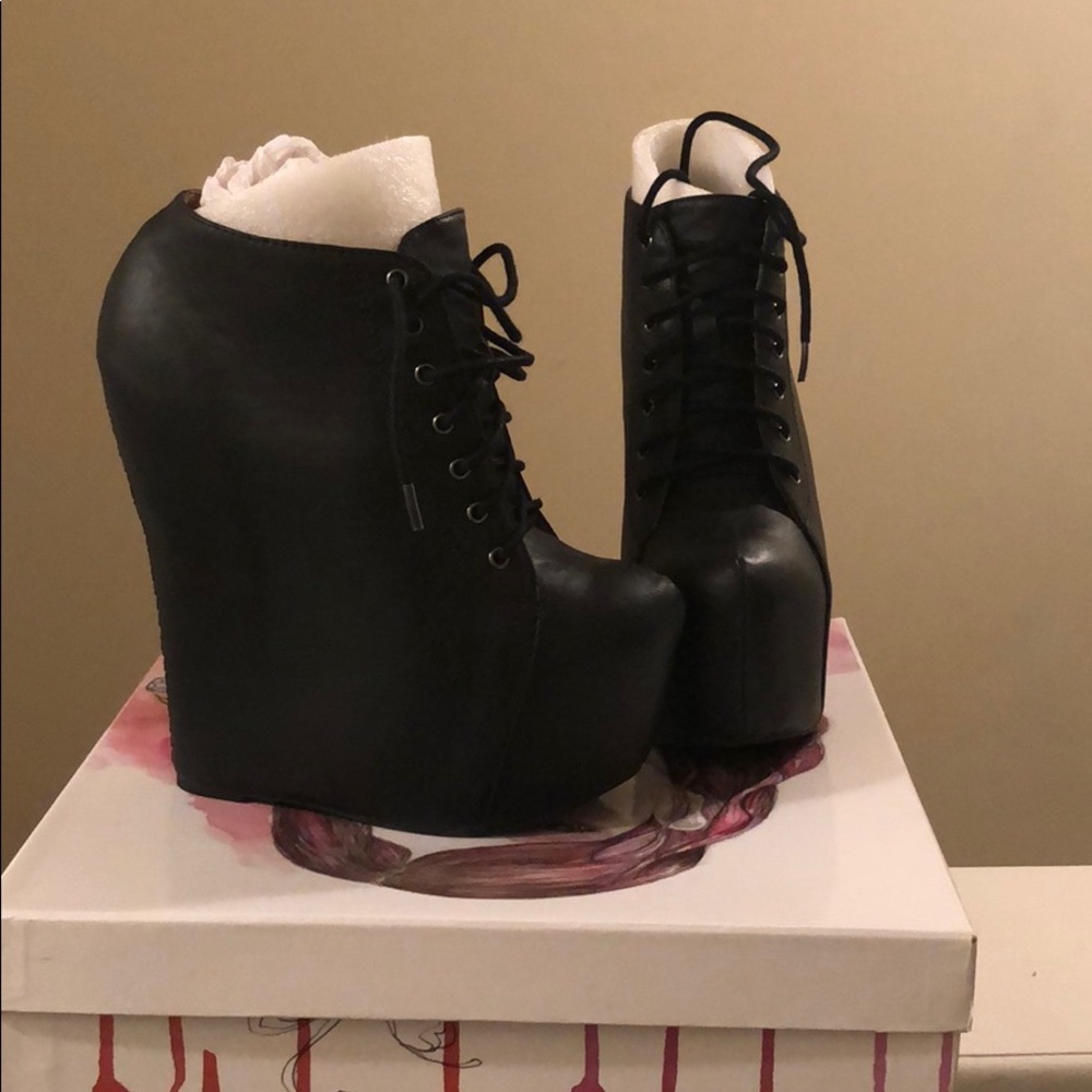 99-Toe-2 Black Jeffery Campbell